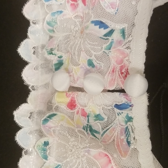 💕FOR LOVE AND LEMONS💕 Outline Floral Garter Belt ~ White Small S NWT - Picture 13 of 16